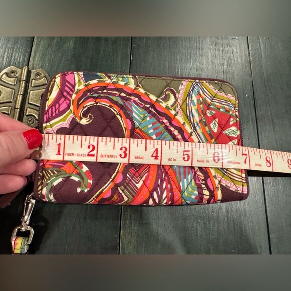 Vera Bradley RFID Grab & Go Wristlet in a colorful paisley print NWOT - Picture 6 of 6